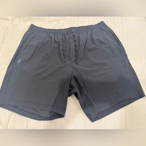 RHONE Pursuit Shorts (XL) - 7” inseam
